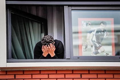 Συγκλονιστικές εικόνες από χιλιάδες οπαδούς στο σπίτι του Νούρι (pics/vids)