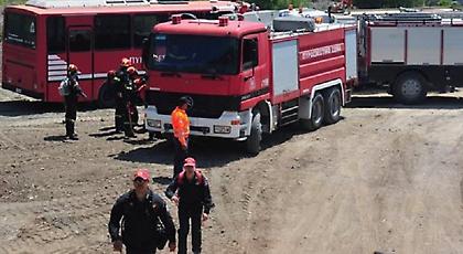 Μαίνεται πυρκαγιά στο Πόρτο Ράφτη