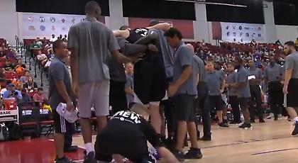 Τραυματίστηκε ο Παπαγιάννης, ανησυχία στην Εθνική (video)