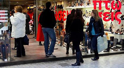 Ανοιχτά αυτήν την Κυριακή τα εμπορικά καταστήματα