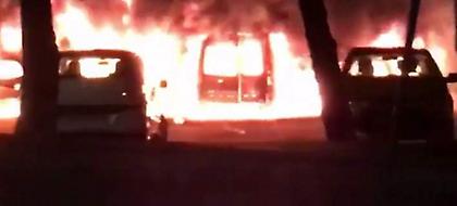 Γαλλία: 897 αυτοκίνητα πυρπολήθηκαν κατά τους εορτασμούς της Βαστίλης (video)