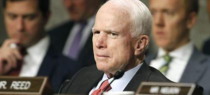 ΗΠΑ: Η χειρουργική επέμβαση του Μακέιν καθυστερεί τη συζήτηση του νομοσχεδίου για την περίθαλψη