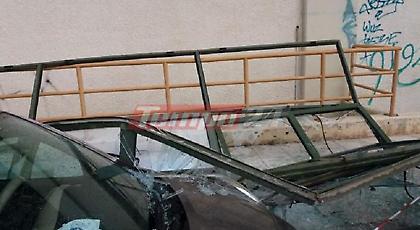 Tζαμαρία έπεσε σε αυτοκίνητα στο κολυμβητήριο της Πάτρας εν ώρα αγώνων (pics/video)