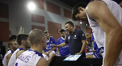 Παπαθεοδώρου: «Η καλή άμυνα και πάλι το όπλο μας»