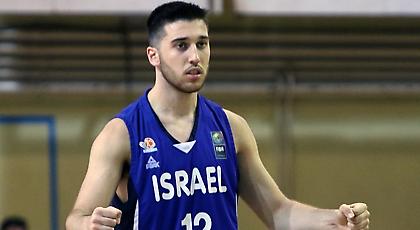 Τα «όργια» του υιού Μπλατ κόντρα στη Λιθουανία (video)