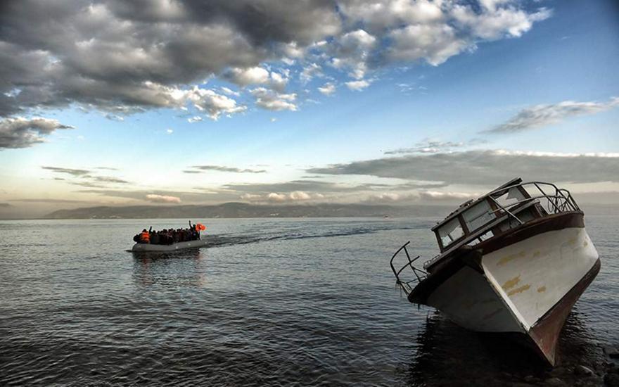 Ασφυκτιούν και πάλι τα νησιά του Β. Αιγαίου - Στους 10.000 οι εγκλωβισμένοι πρόσφυγες και μετανάστες