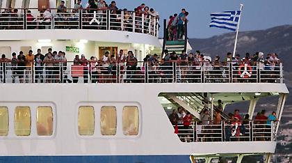 Spiegel: Ο τουρισμός στην Ελλάδα ανθεί, όμως οι εργαζόμενοι υποφέρουν