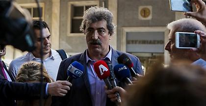 O «αντάρτης πόλης» Πολάκης κάνει λόγο για Βάσκους της Βαρκελώνης