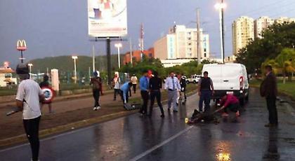 Σοκ στη Βενεζουέλα: Διαδηλωτές έκαψαν ζωντανά δύο άτομα (pics)