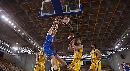 Στους «8» η Ισλανδία, σάρωσε τη Σουηδία