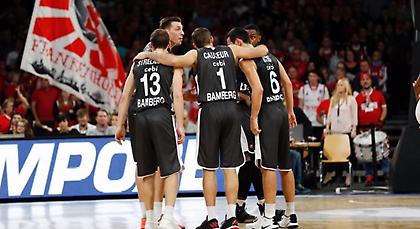 Ευχές σε Στρέλνιεκς, Κοζέρ, Τάις και Μίλερ από τον Ζήση (pic)