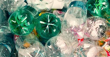 Περισσότεροι από 9 δισεκατομ. τόνοι πλαστικού έχουν παραχθεί από το 1950