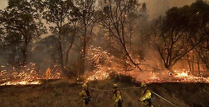 Μαίνονται οι πυρκαγιές στην Καλιφόρνια - 29 οικίες έχουν καταστραφεί