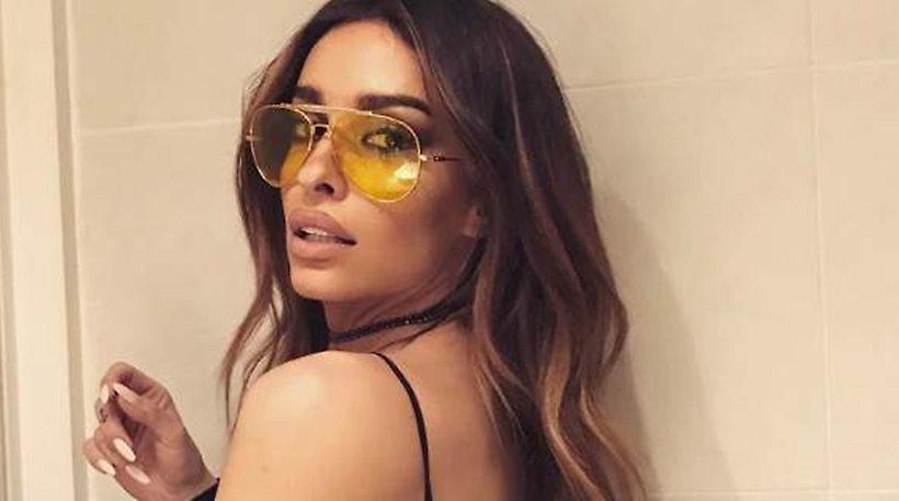 Η Ελένη Φουρέιρα στην αμμουδιά με... καυτό μπικίνι