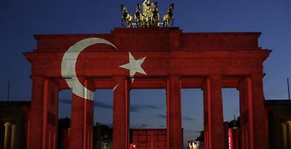Το Βερολίνο εξετάζει όλα τα προγράμματα πώλησης όπλων στην Τουρκία
