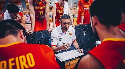 Ίμπον Ναβάρο: «Να φέρουμε την πίεση στην Ελλάδα»