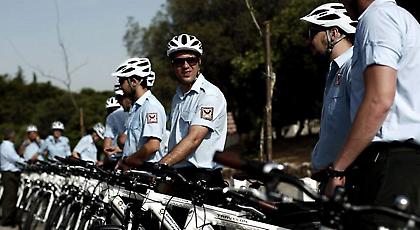 Αστυνομικοί ποδηλάτες στο κέντρο της Αθήνας