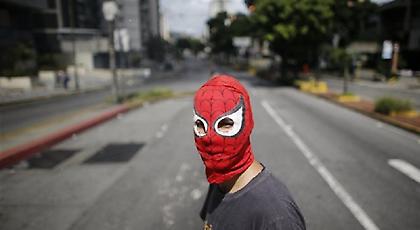 Τραγική η κατάσταση στη Βενεζουέλα – Στους 100 έχουν φτάσει οι νεκροί