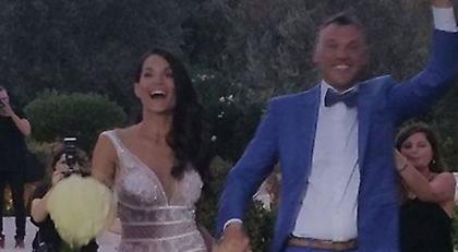 Παντρεύτηκε στη λίμνη Βουλιαγμένης ο Σαρούνας Γιασικεβίτσιους