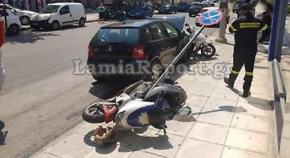 Λαμία: Μάνα τράκαρε την κόρη της και... παρέσυρε τρία μηχανάκια! (pics)
