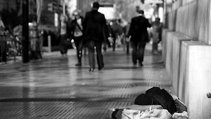 Μας «τρώει» η αβεβαιότητα, βάζει «φρένο» στο προσδόκιμο ζωής