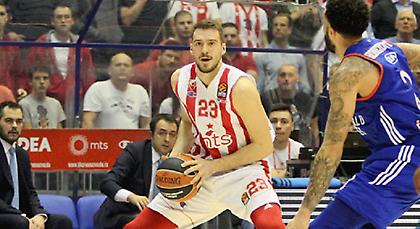 Η μαζική φυγή έφερε… εκατομμύρια ευρώ στον Ερυθρό Αστέρα