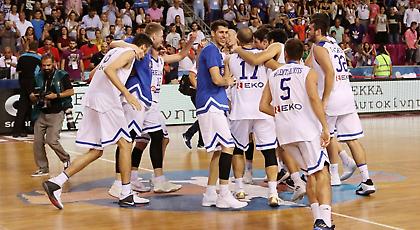 Βασιλειάδης: «Κρατάτε ψηλά τη σημαία του ελληνικού μπάσκετ, όλοι στο πλευρό σας για το χρυσό»