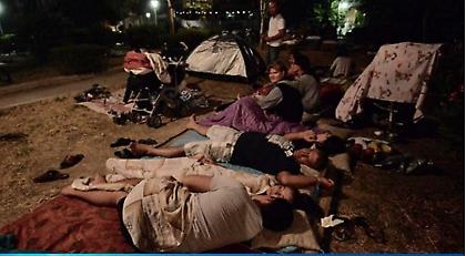 Κως: «Στρωματσάδα» για μια ακόμη νύχτα οι κάτοικοι του νησιού (pics)