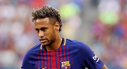 «Έχει έτοιμα τα συμβόλαια για τον Νεϊμάρ η Παρί Σεν Ζερμέν»