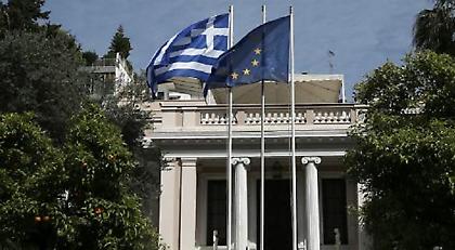 Το Μαξίμου εξηγεί: Γιατί βγήκαμε τώρα στις αγορές