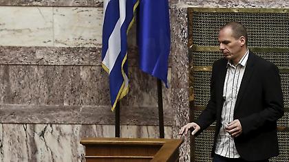 Πώς το «asset» Βαρουφάκης έγινε για την κυβέρνηση.. βίπερ