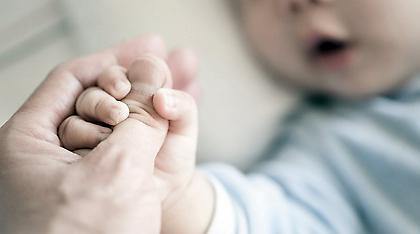 Νέες αποκαλύψεις για το κακοποιημένο μωρό: Το είχαν χτυπήσει στο μάτι πριν 2 μήνες