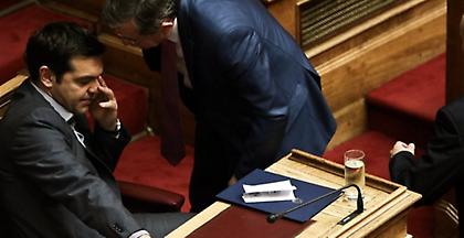 Βαρουφάκης προς Τσίπρα: Ζήτα συγγνώμη στο Σαμαρά ή σταμάτα να πανηγυρίζεις