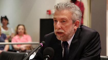 Ο Κοντονής θεωρεί «τρέλες» τα περί θεσμικής εκτροπής