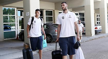 Χαλαρώνει… γαλανόλευκα ο Παπαγιάννης