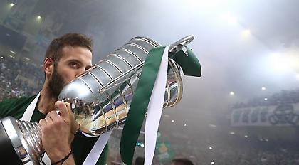 Ο Παππάς διαφημίζει τα διαρκείας του Παναθηναϊκού