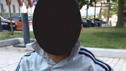 Αφαντοι οι γονείς του 2χρονου που βρέθηκε μόνος του στη Λάρισα