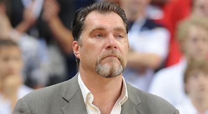 Ο Σαμπόνις δεν γερνάει ποτέ: Στα 52 του έβαλε απίστευτο καλάθι! (video)