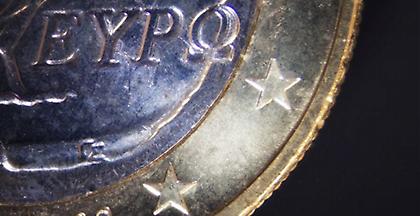 FT: Το 70% του νέου ομολόγου αγοράστηκε από επενδυτές σε ΗΠΑ και Βρετανία