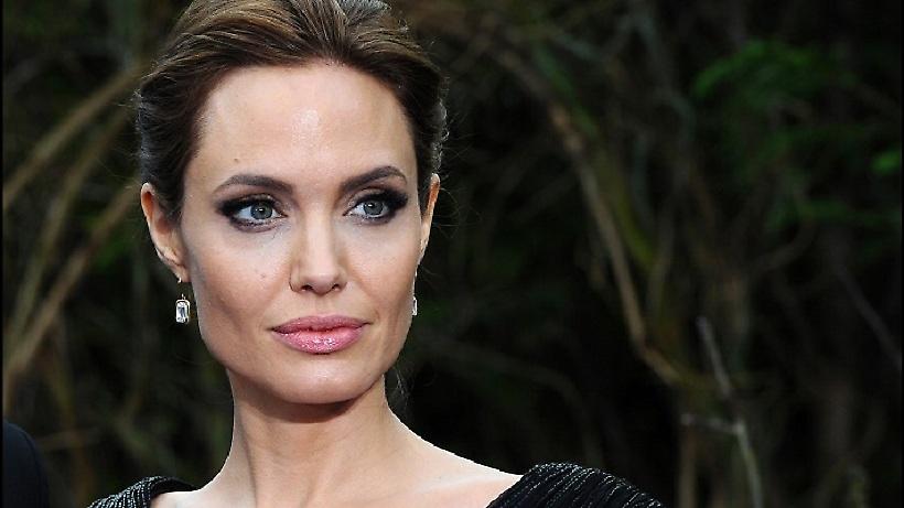 Συγκλονίζει η Angelina Jolie: Η πάθηση που παρέλυσε το πρόσωπό της μετά το διαζύγιο