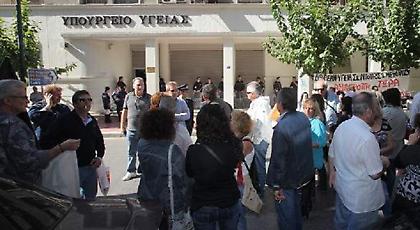 Καταγγελίες των καθαριστριών του Ψυχιατρικού Νοσοκομείου: Τις εξαναγκάζουν να επιστρέψουν μισθό τους