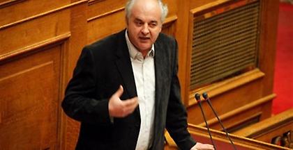 Αποχώρησε και το ΚΚΕ διαμαρτυρόμενο για «βιομηχανία τροπολογιών»