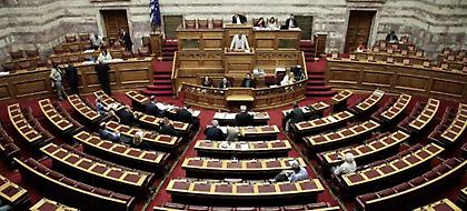 Πέρασε το νομοσχέδιο για τον ΕΝΦΙΑ και τα POS μετά το τσουνάμι τροπολογιών