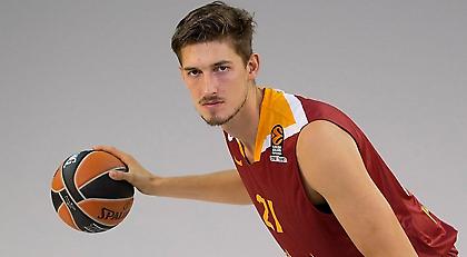 Στη Βαλένθια ο Πλάις