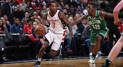 Στην Κίνα και ο Τζένινγκς