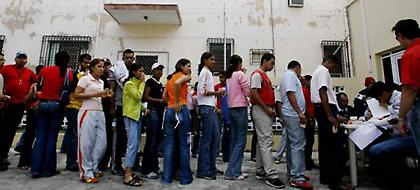 Xάος στη Βενεζουέλα: Αύριο οι εκλογές, η αντιπολίτευση καλεί σε διαδηλώσεις