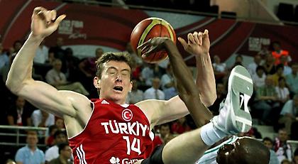 Εκτός Ευρωμπάσκετ ο Ασίκ