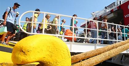 Αυξημένη η κίνηση στα λιμάνια καθώς οι αδειούχοι εγκαταλείπουν την Αθήνα