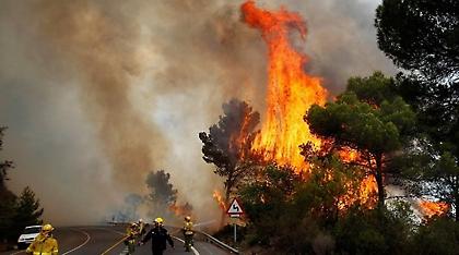 Μετά τη Γαλλία και την Πορτογαλία και η Ισπανία δίνει μάχη με τις φλόγες