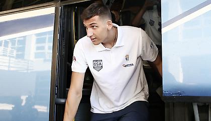 Η στιγμή που ο Μήτογλου υπογράφει στον Παναθηναϊκό (video)